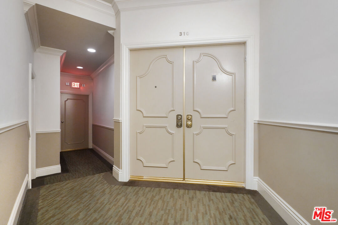 1557 S Beverly Glen Blvd Unit: 310