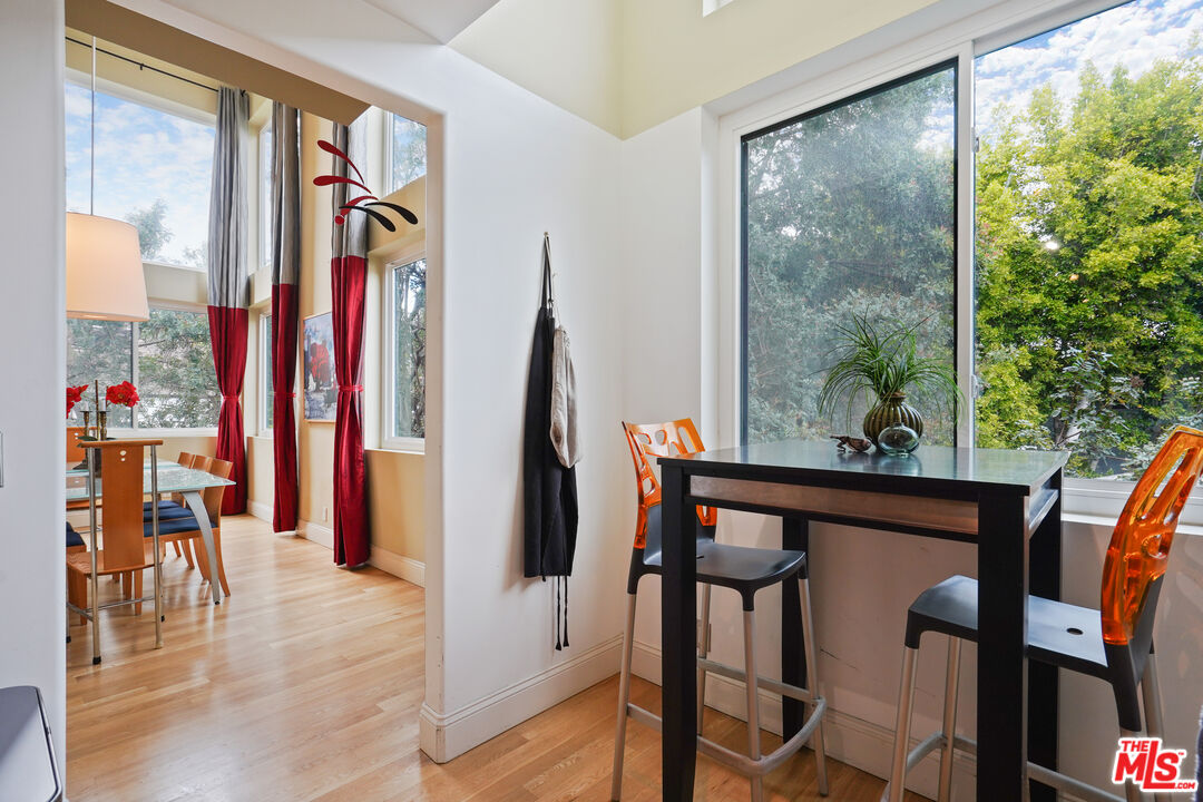 1557 S Beverly Glen Blvd Unit: 310