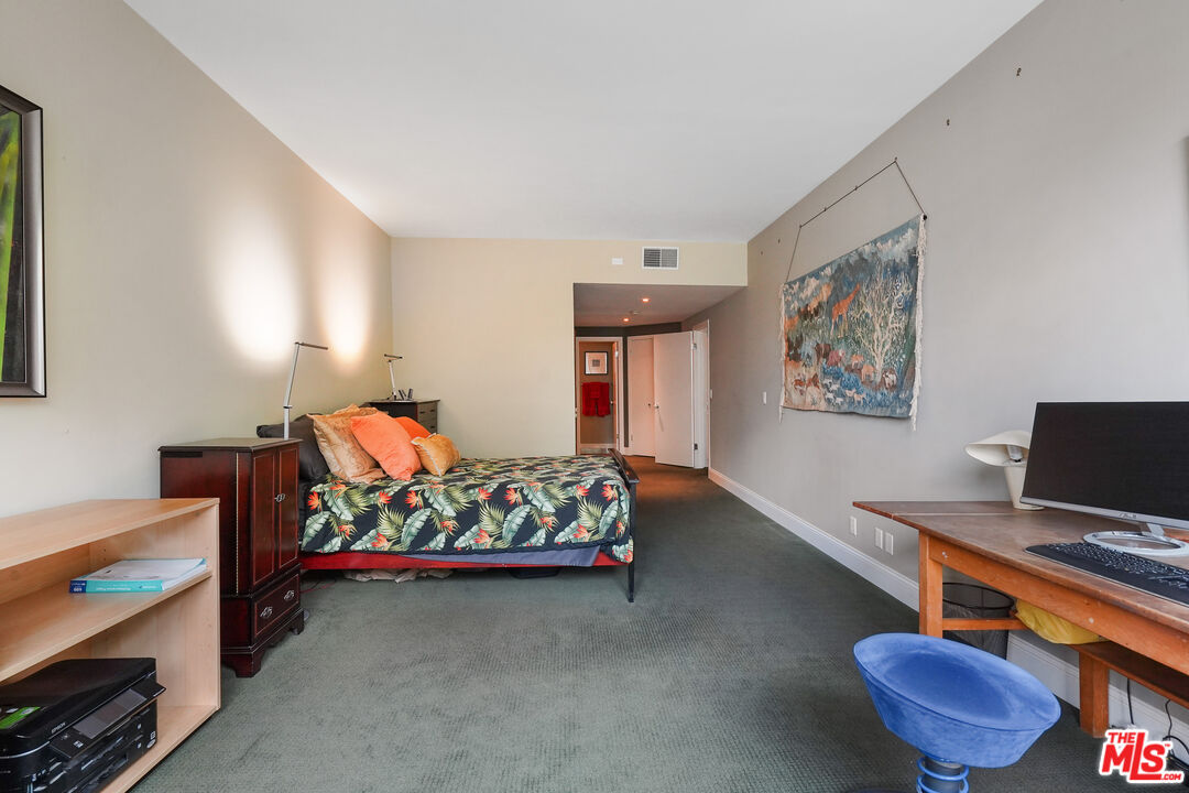 1557 S Beverly Glen Blvd Unit: 310