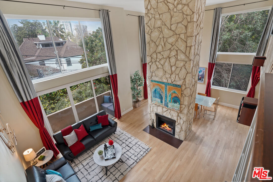 1557 S Beverly Glen Blvd Unit: 310