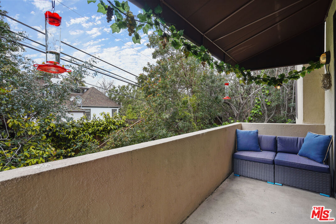 1557 S Beverly Glen Blvd Unit: 310