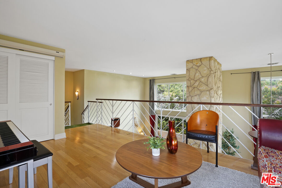 1557 S Beverly Glen Blvd Unit: 310