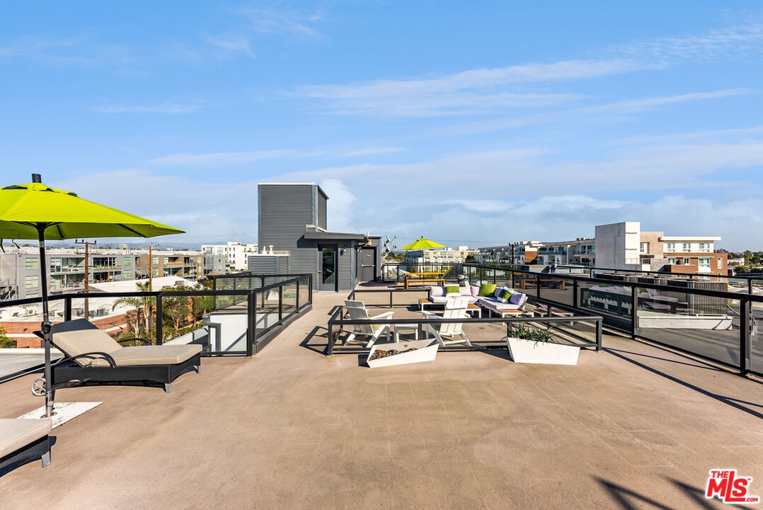 4115 Glencoe Ave Unit: 107