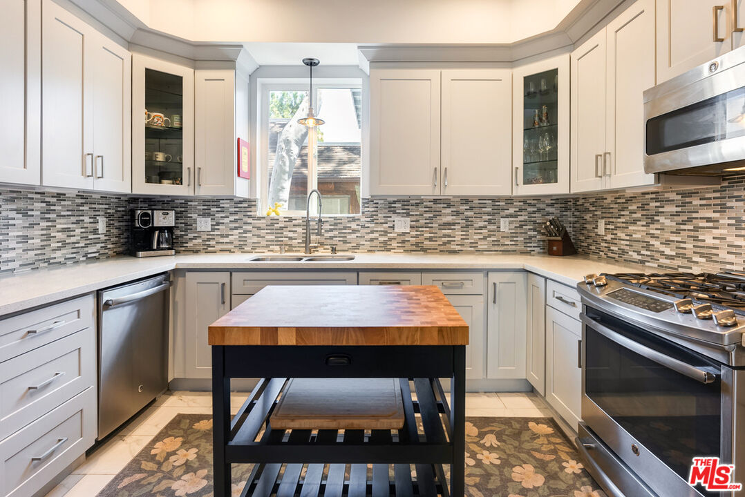 11909 Laurelwood Dr Unit: 3