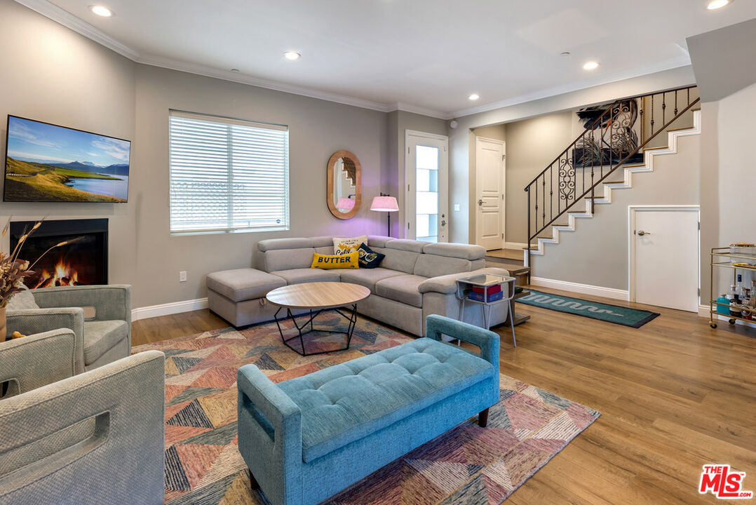 11909 Laurelwood Dr Unit: 3