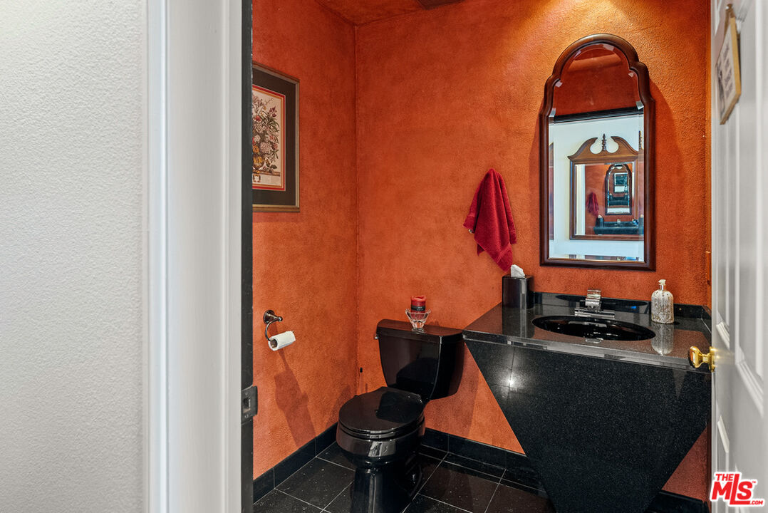 11636 Montana Ave Unit: 303