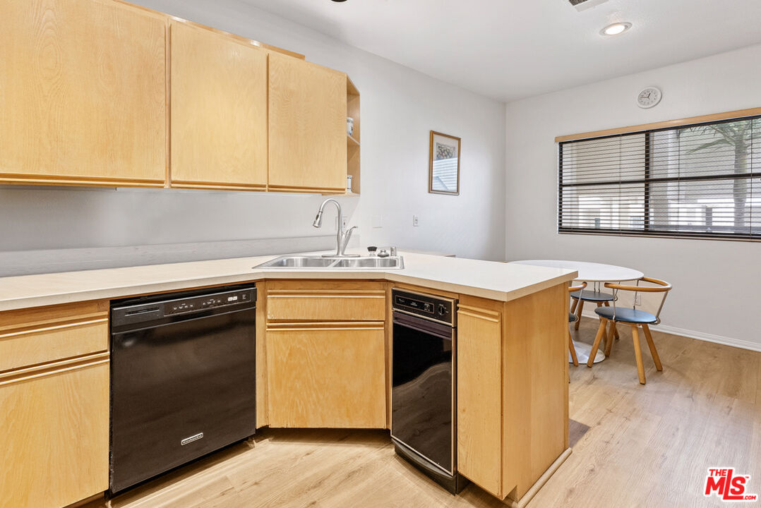 11636 Montana Ave Unit: 303