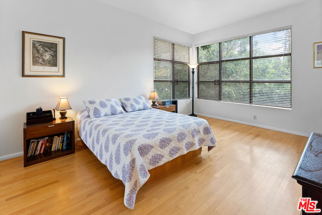 11636 Montana Ave Unit: 303