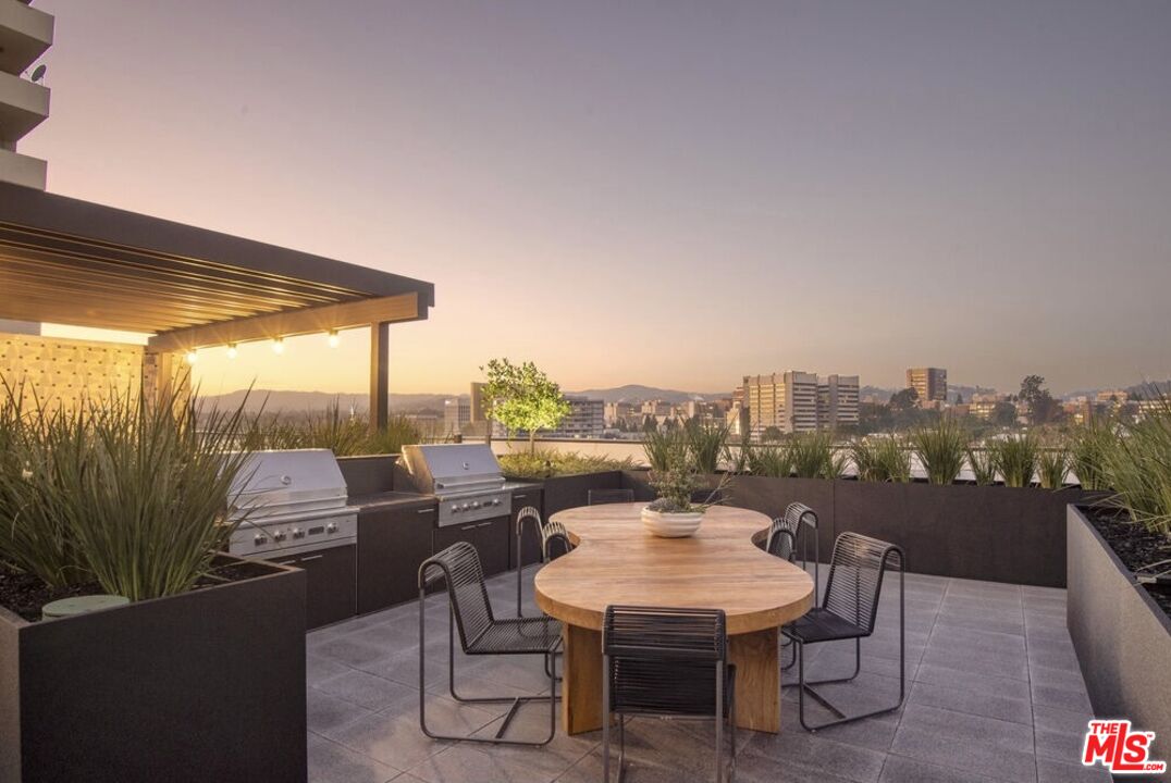 10777 Wilshire Blvd Unit: 405