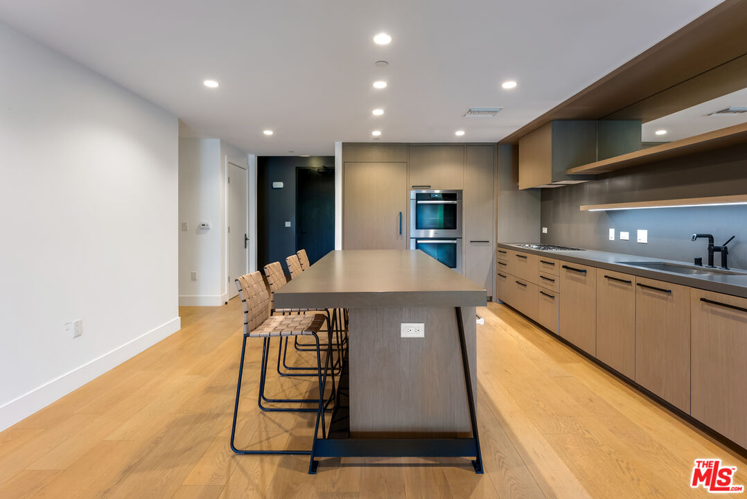 10777 Wilshire Blvd Unit: 405