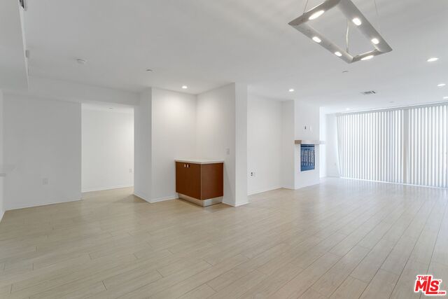 1600 S WESTGATE AVE Unit: 506