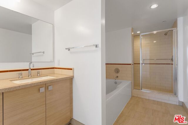 1600 S WESTGATE AVE Unit: 506