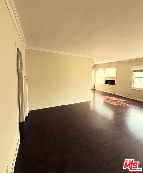 1242 Smithwood Dr Unit: 4