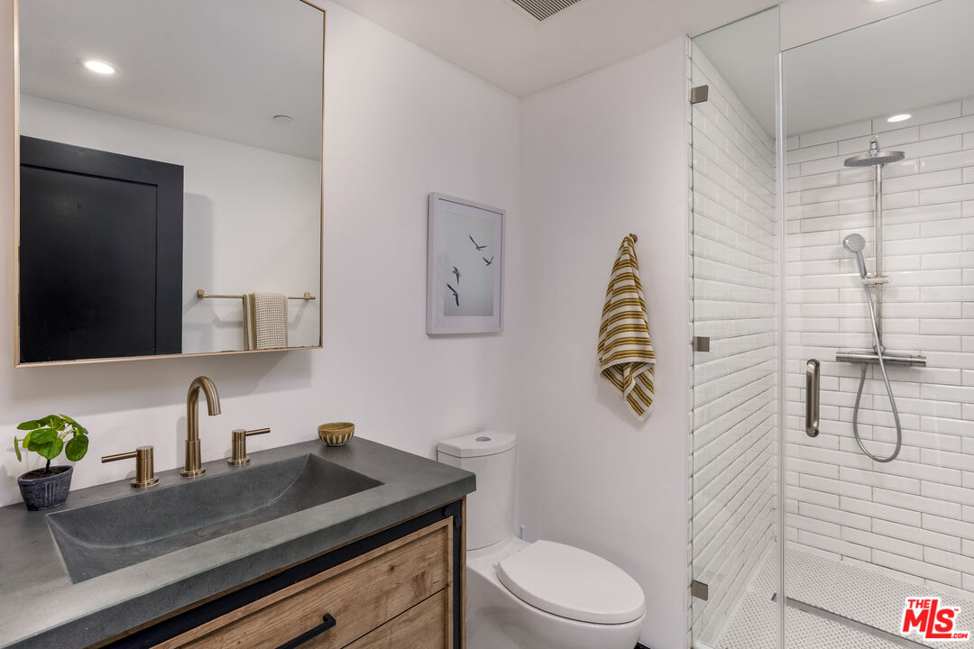 3760 Avenida Del Sol