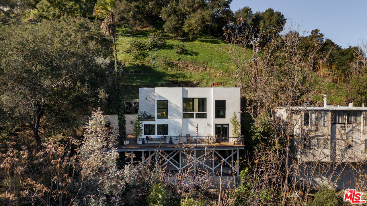 3760 Avenida Del Sol