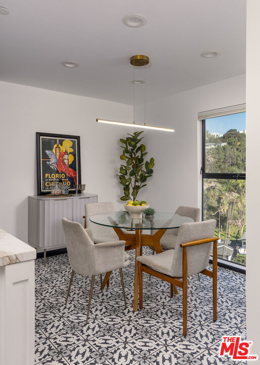 3760 Avenida Del Sol