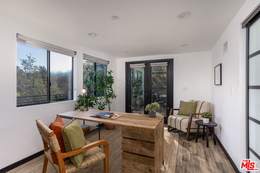 3760 Avenida Del Sol