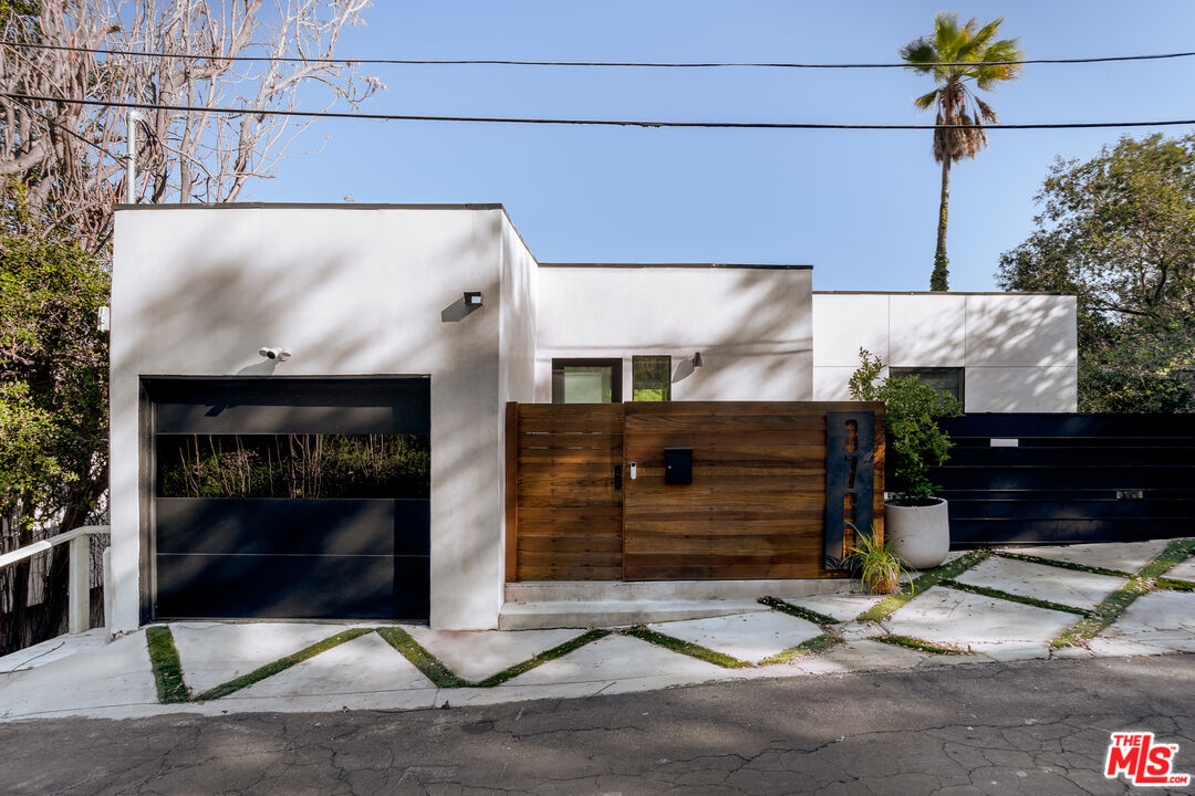 3760 Avenida Del Sol