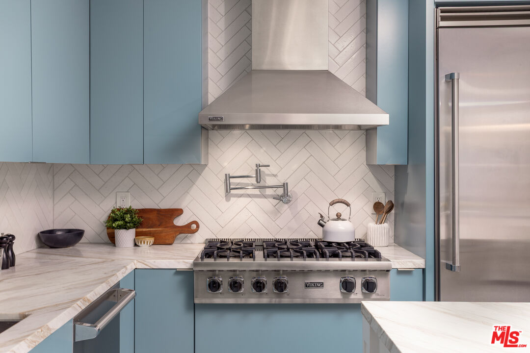 3760 Avenida Del Sol