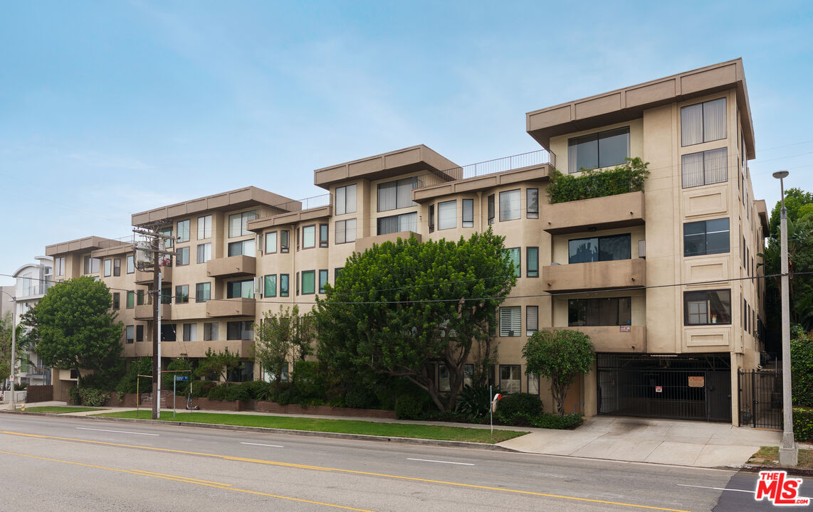 1557 S Beverly Glen Blvd Unit: 310