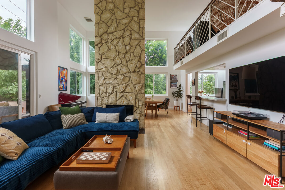 1557 S Beverly Glen Blvd Unit: 310