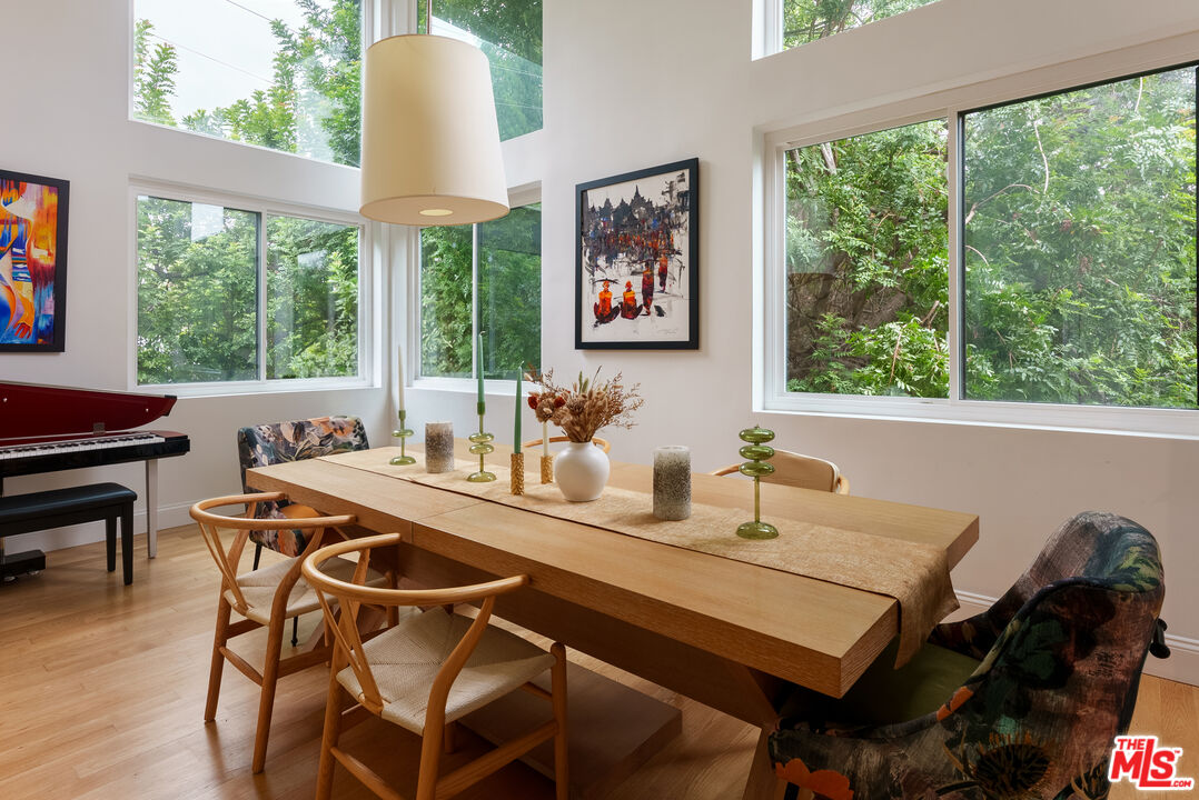 1557 S Beverly Glen Blvd Unit: 310