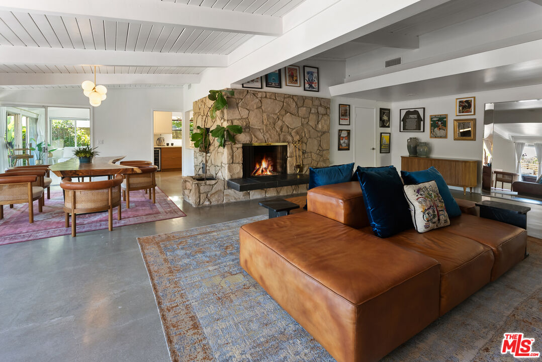 7211 Chelan Way