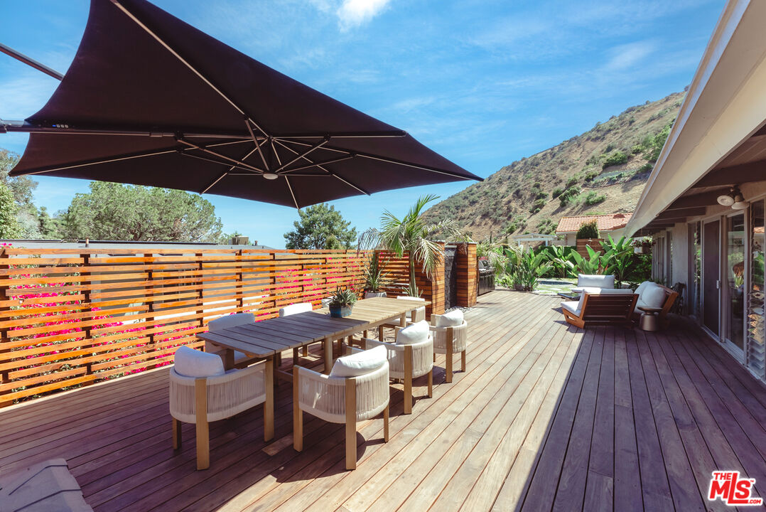 7211 Chelan Way