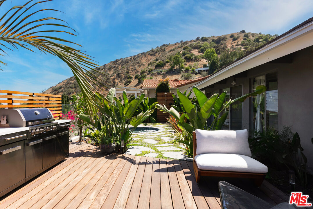 7211 Chelan Way