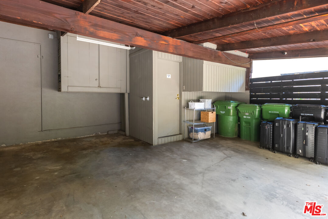 7211 Chelan Way