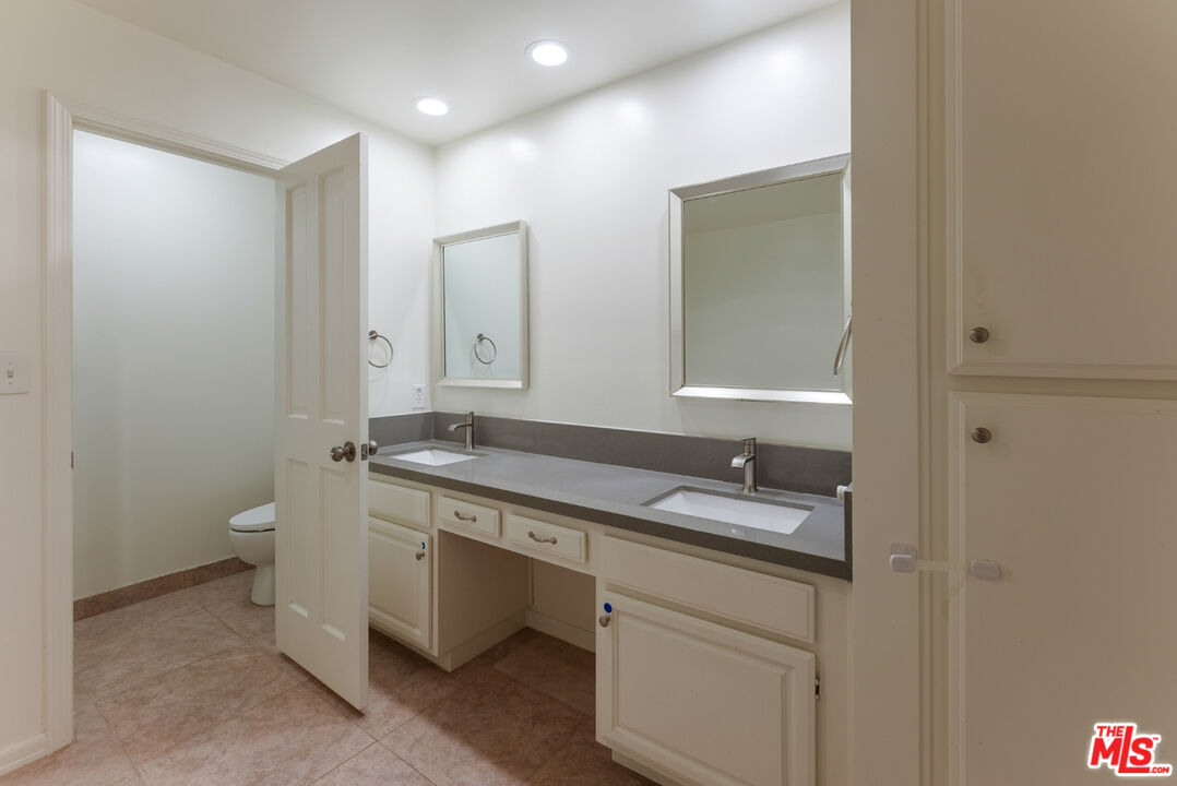 11755 Montana Ave Unit: 208