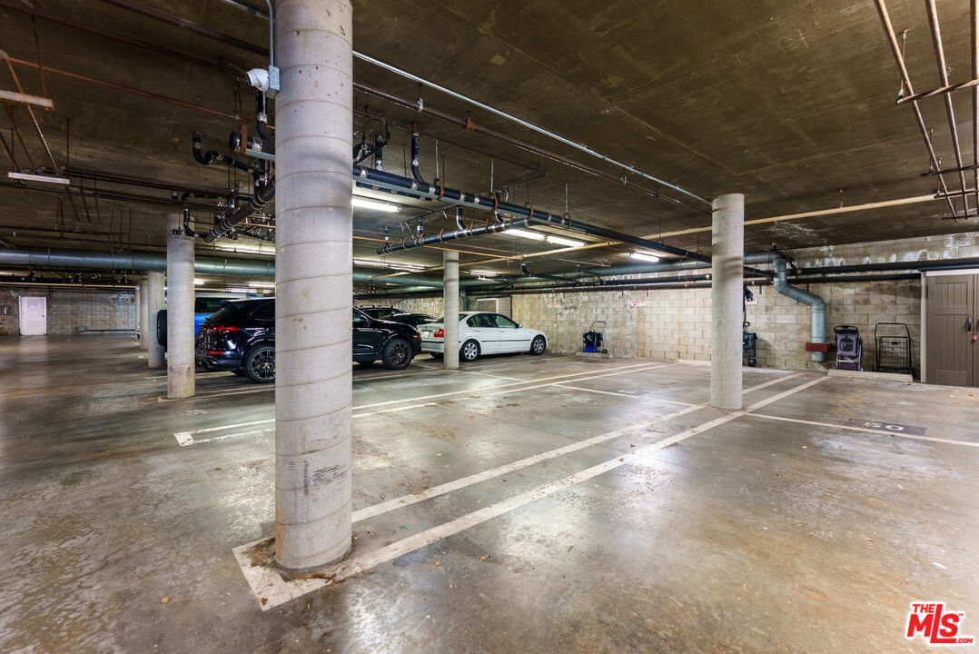 11755 Montana Ave Unit: 208