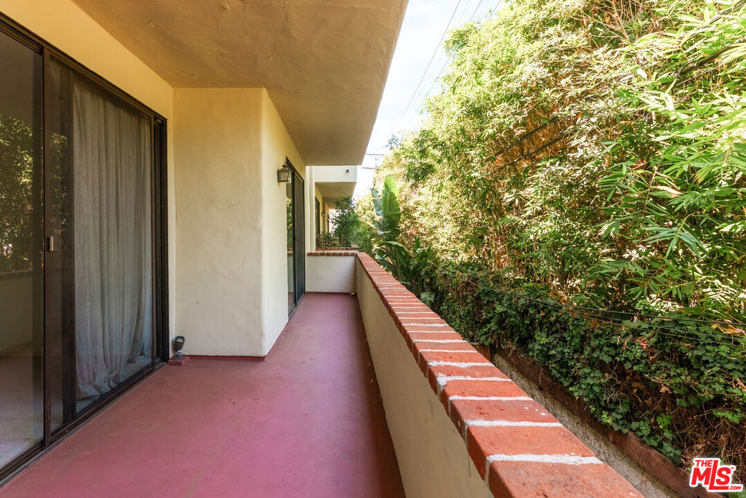 11755 Montana Ave Unit: 208