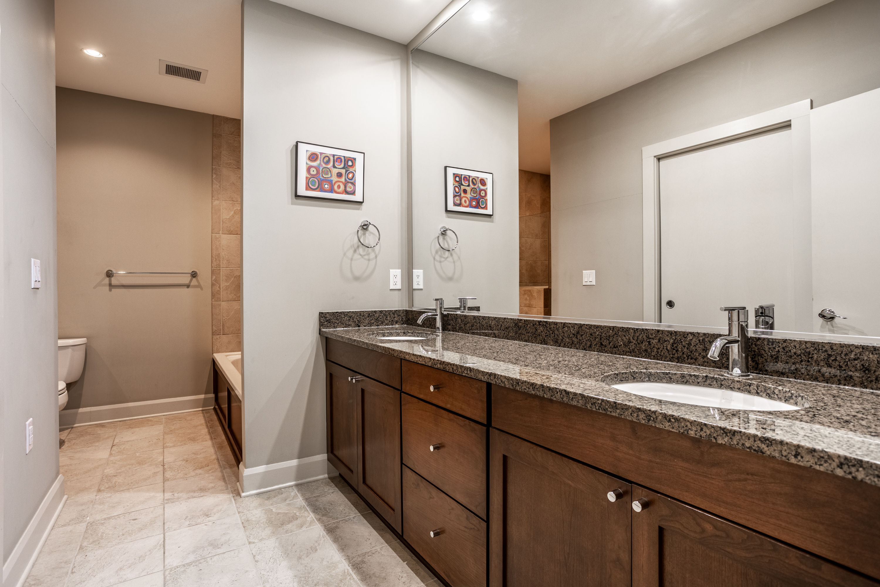222 N East Street Unit: UNIT 109