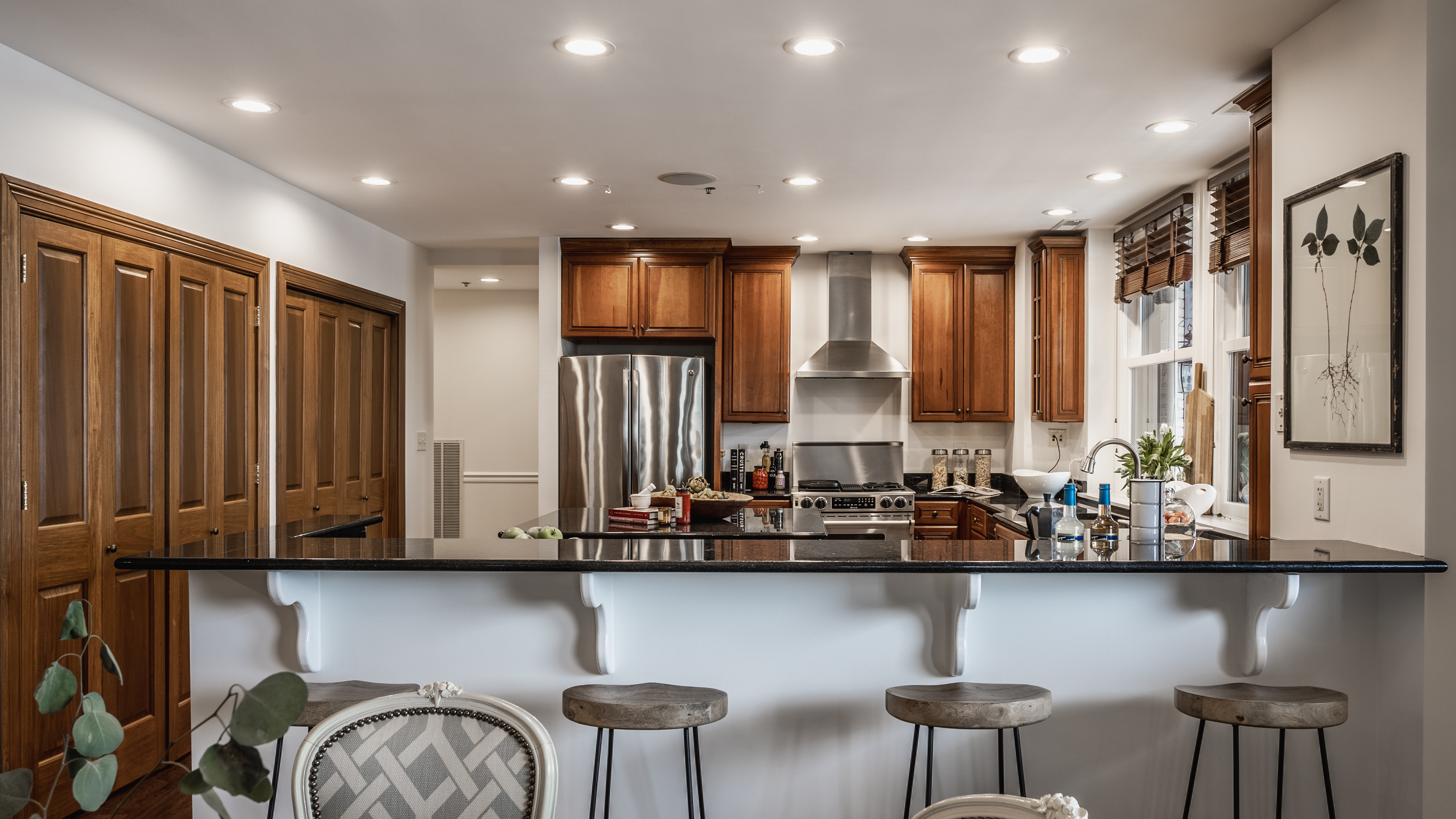 110 E Washington St. #900 Unit: 900