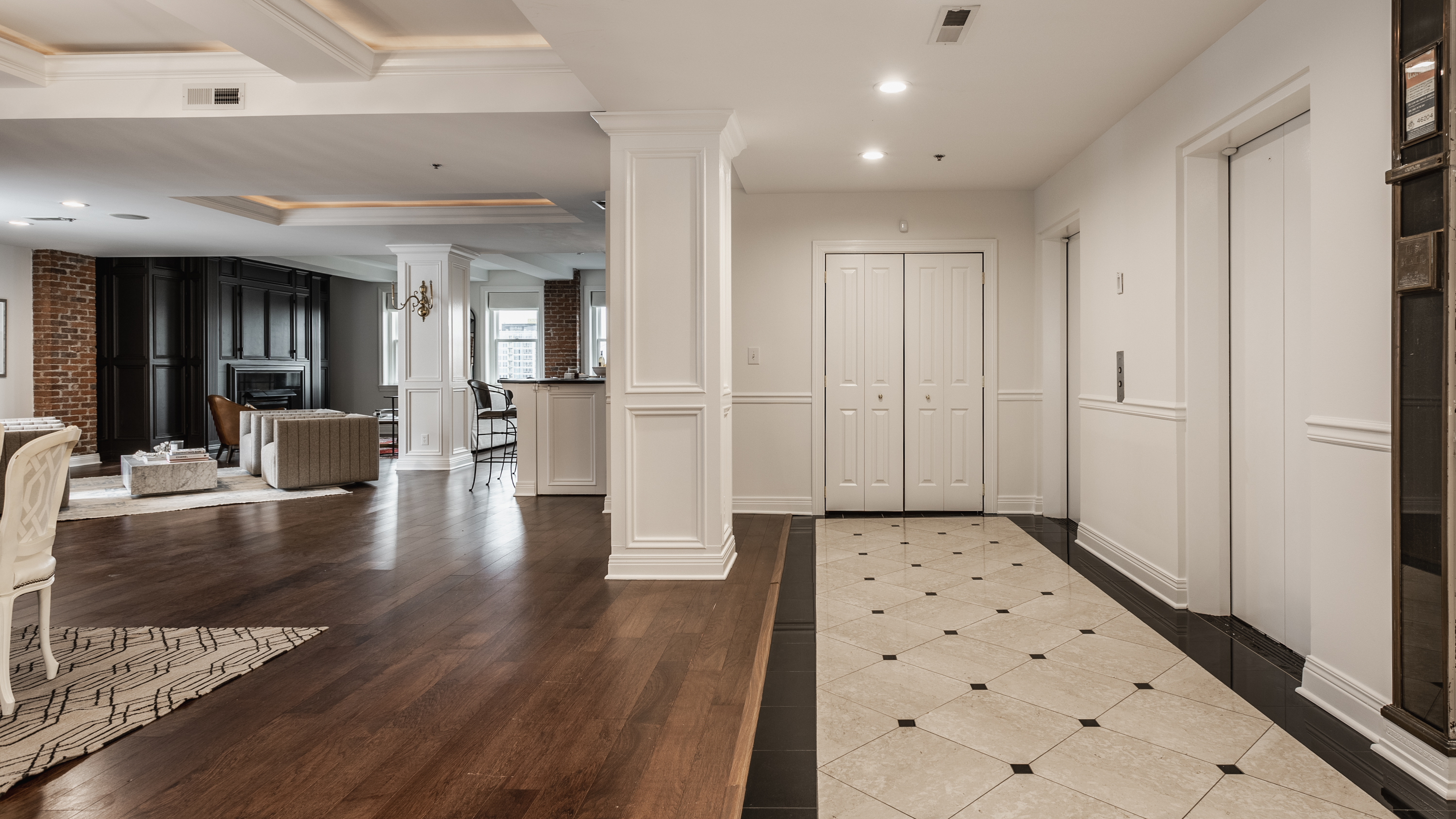 110 E Washington St. #900 Unit: 900