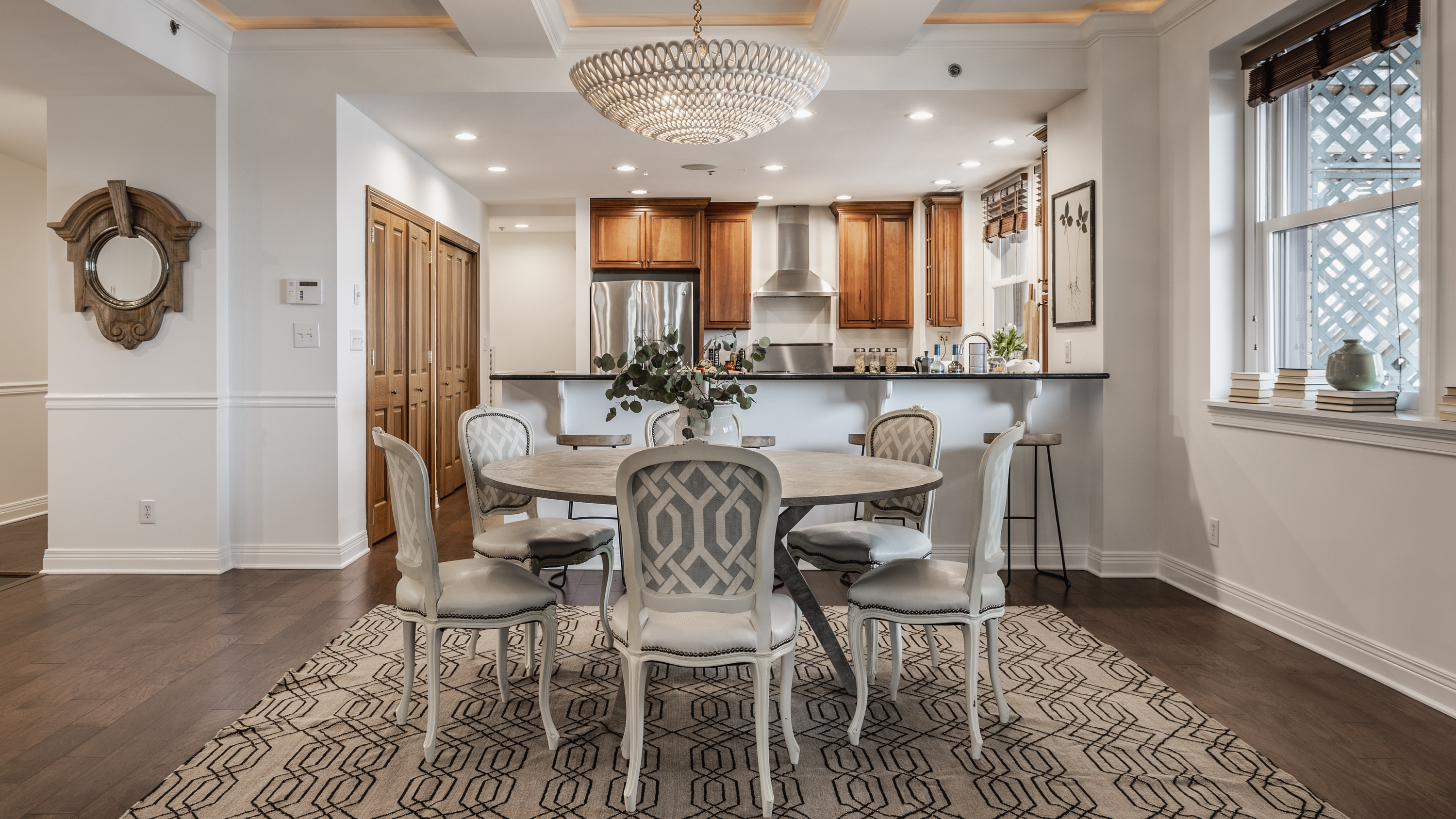 110 E Washington St. #900 Unit: 900