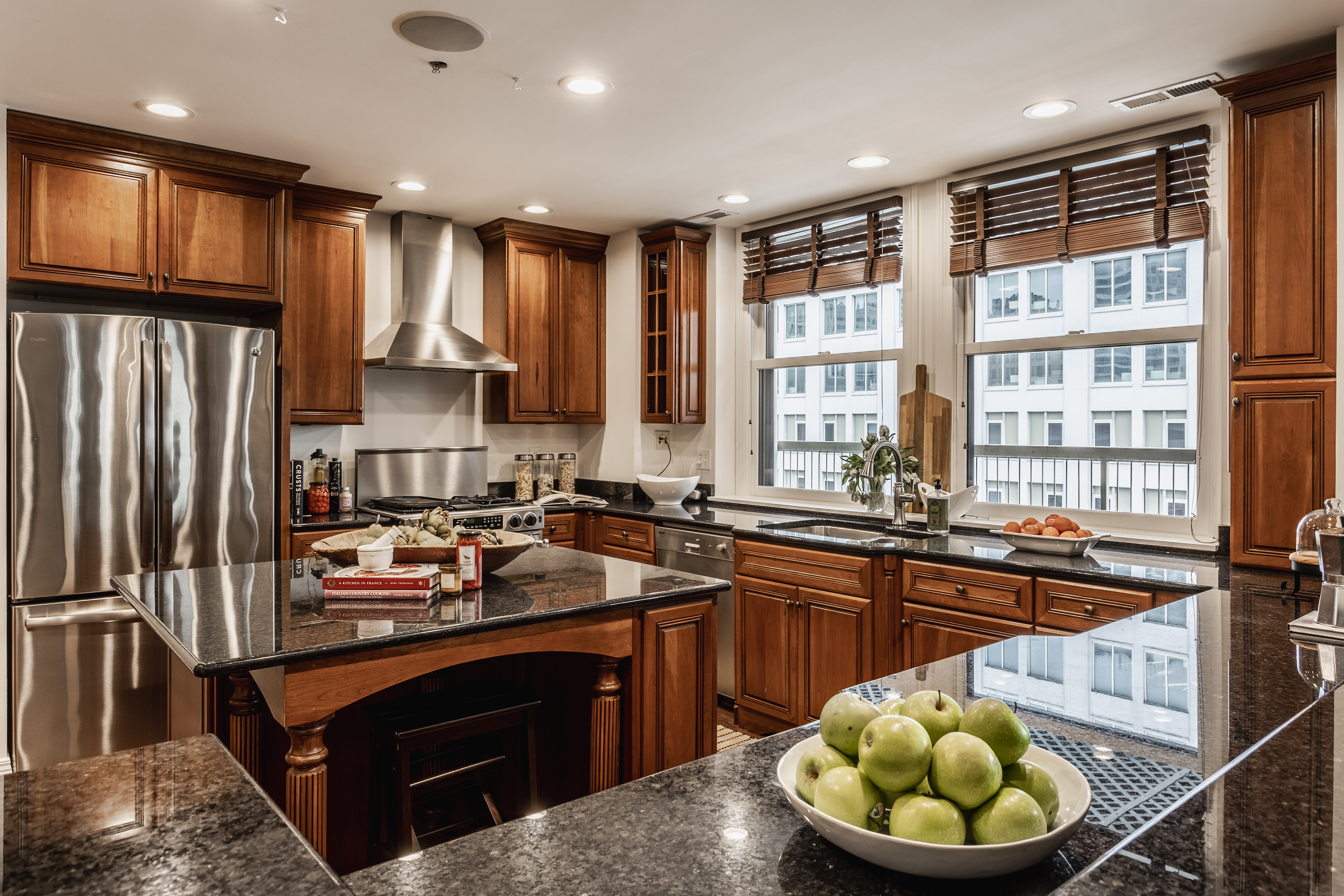 110 E Washington St. #900 Unit: 900