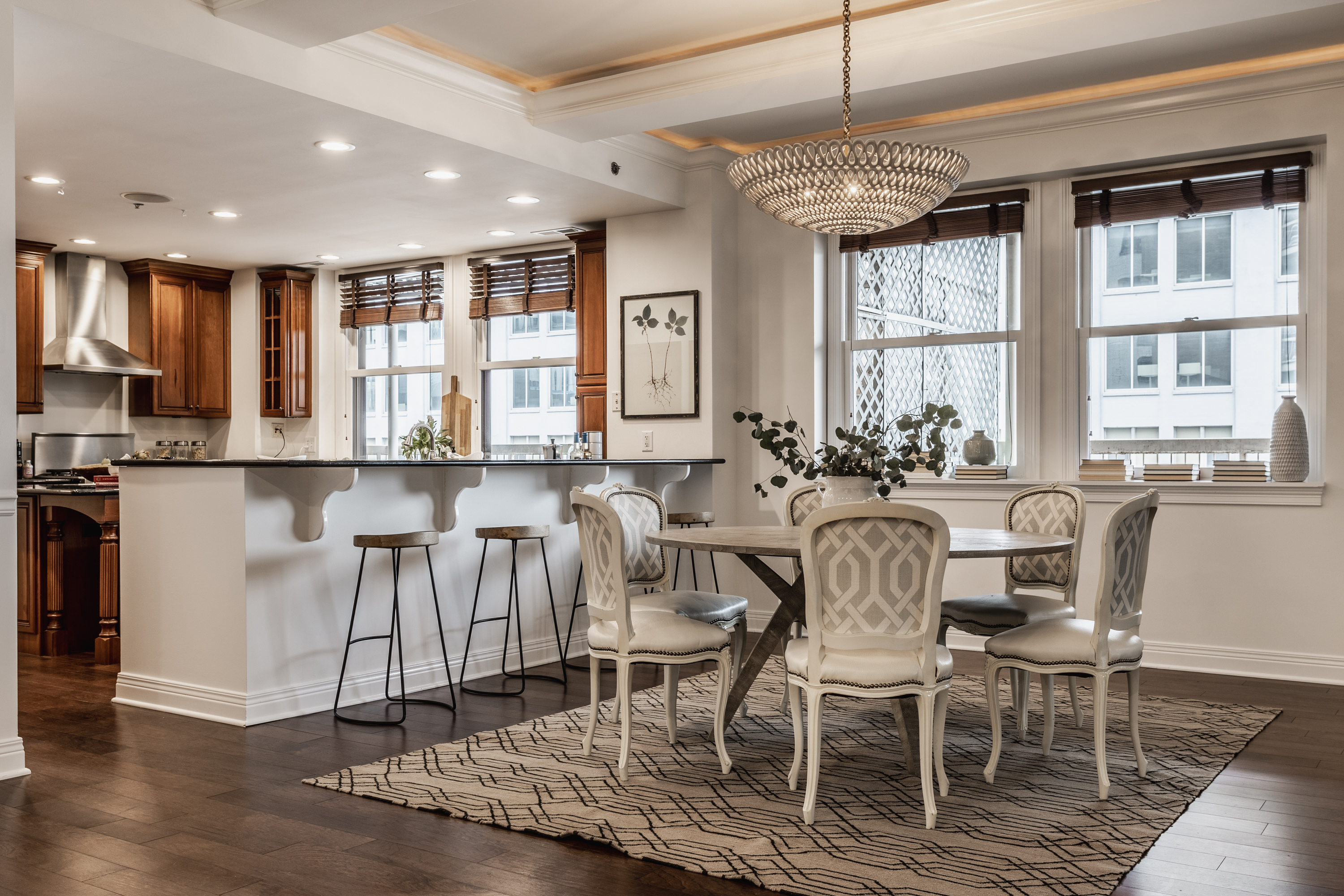 110 E Washington St. #900 Unit: 900