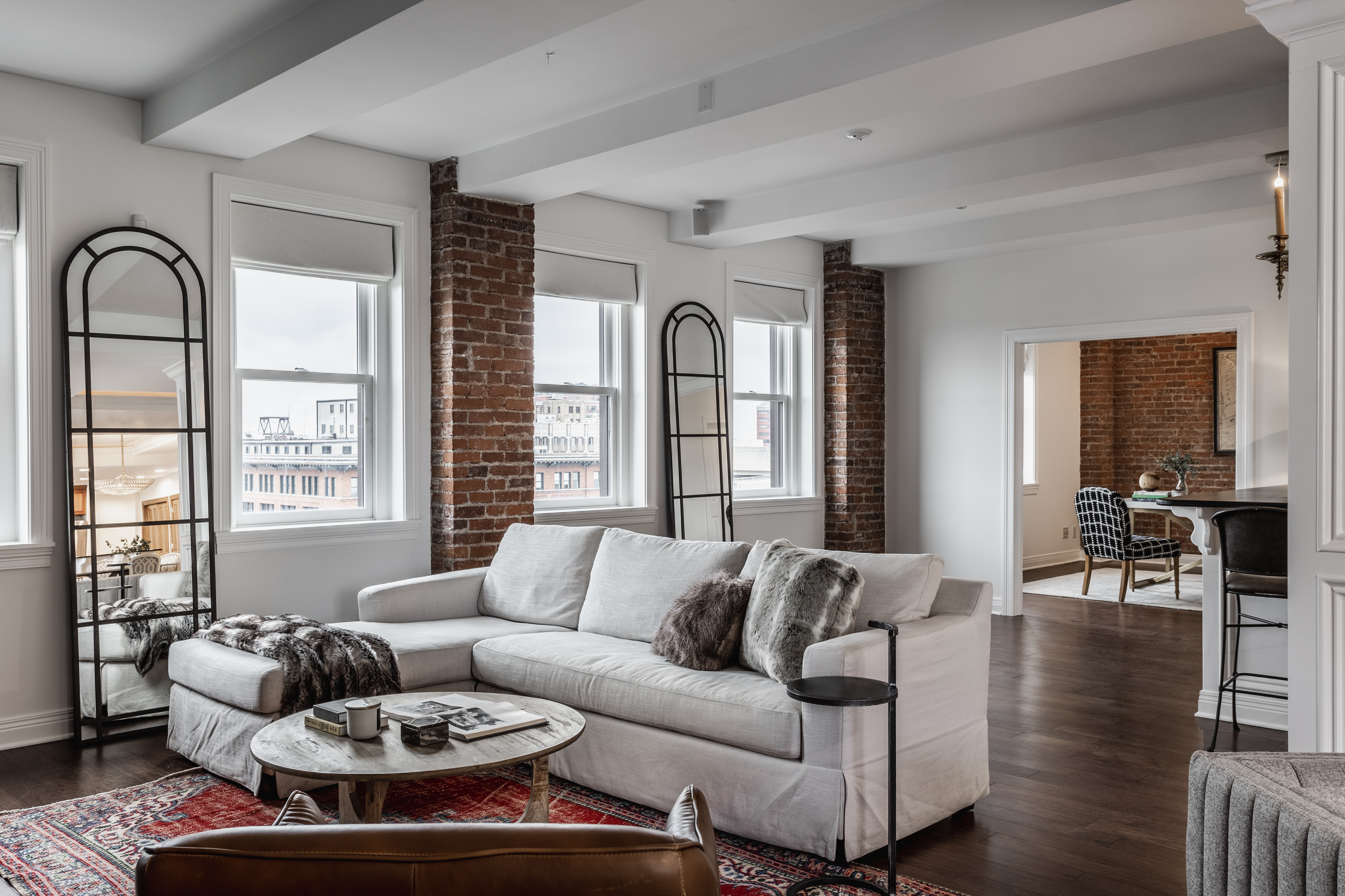 110 E Washington St. #900 Unit: 900