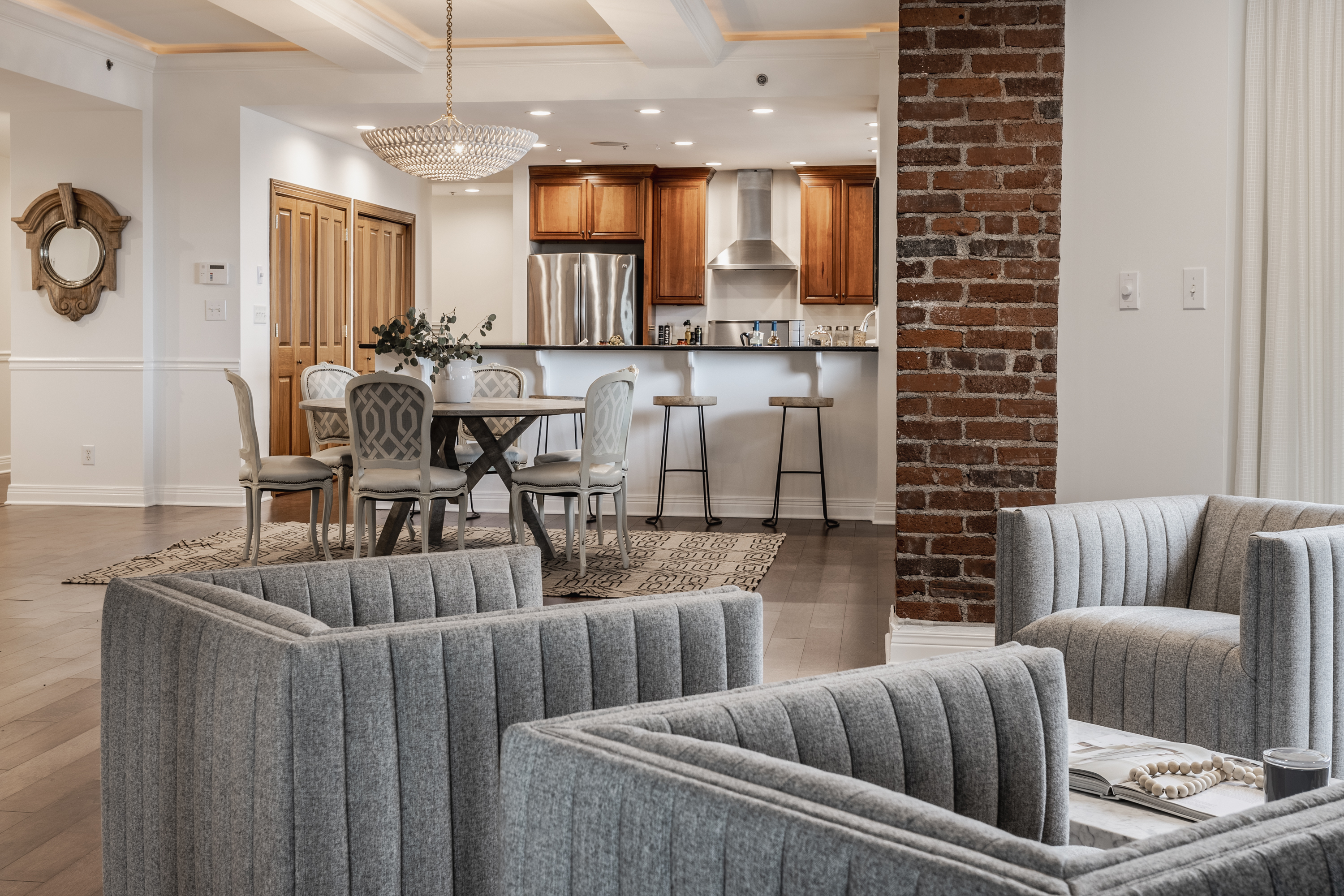 110 E Washington St. #900 Unit: 900