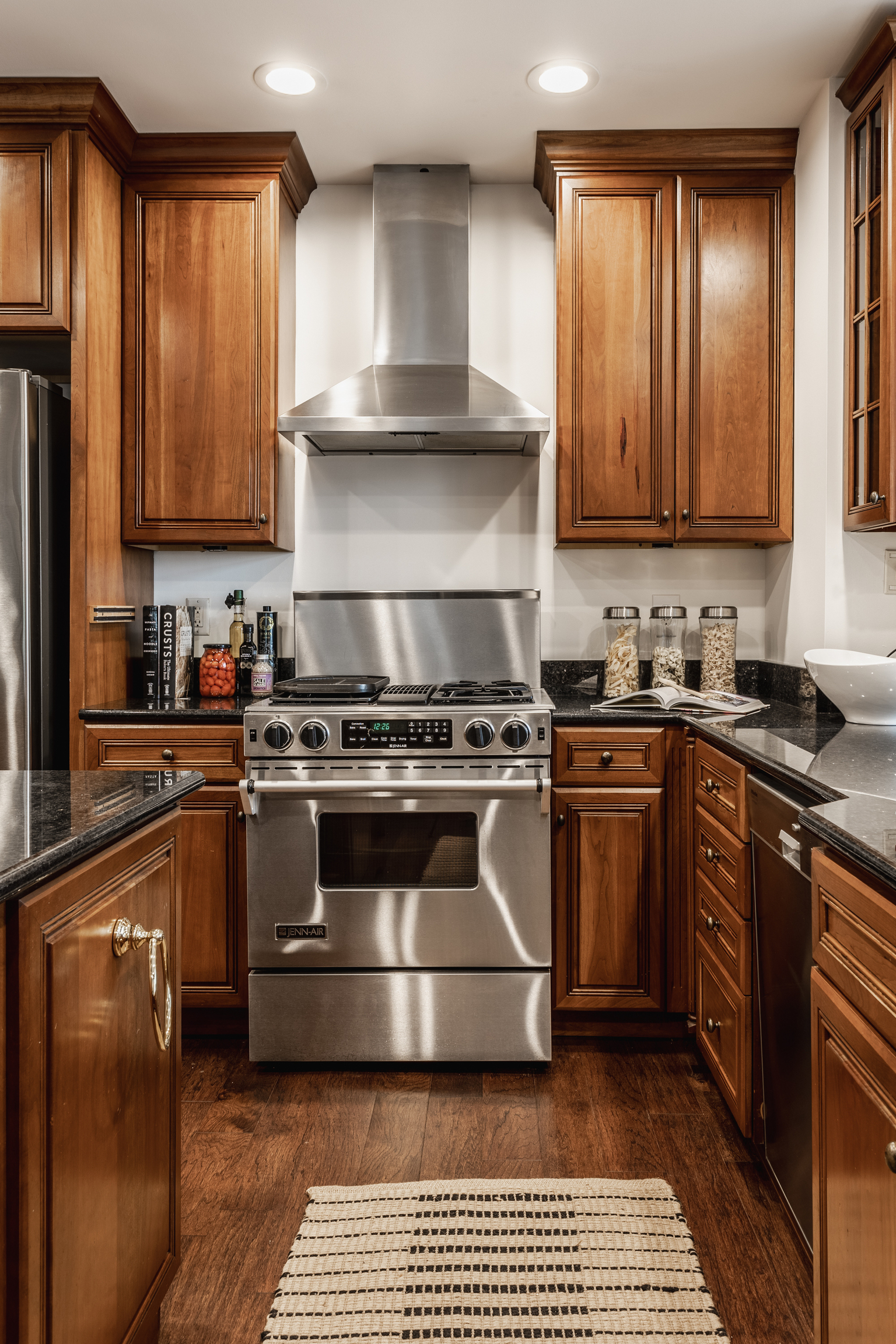110 E Washington St. #900 Unit: 900