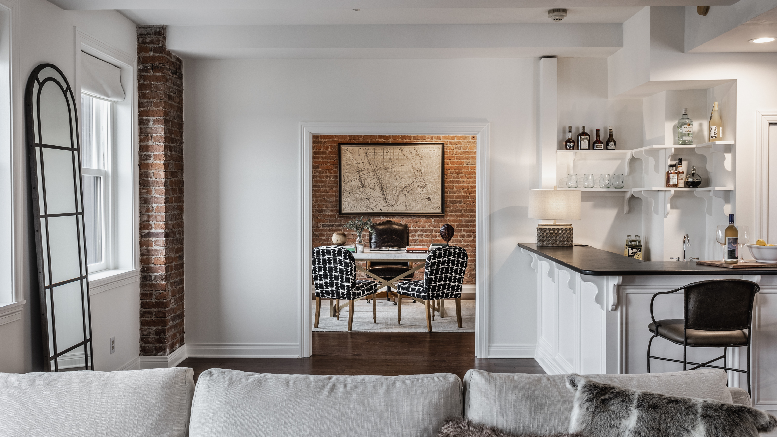 110 E Washington St. #900 Unit: 900