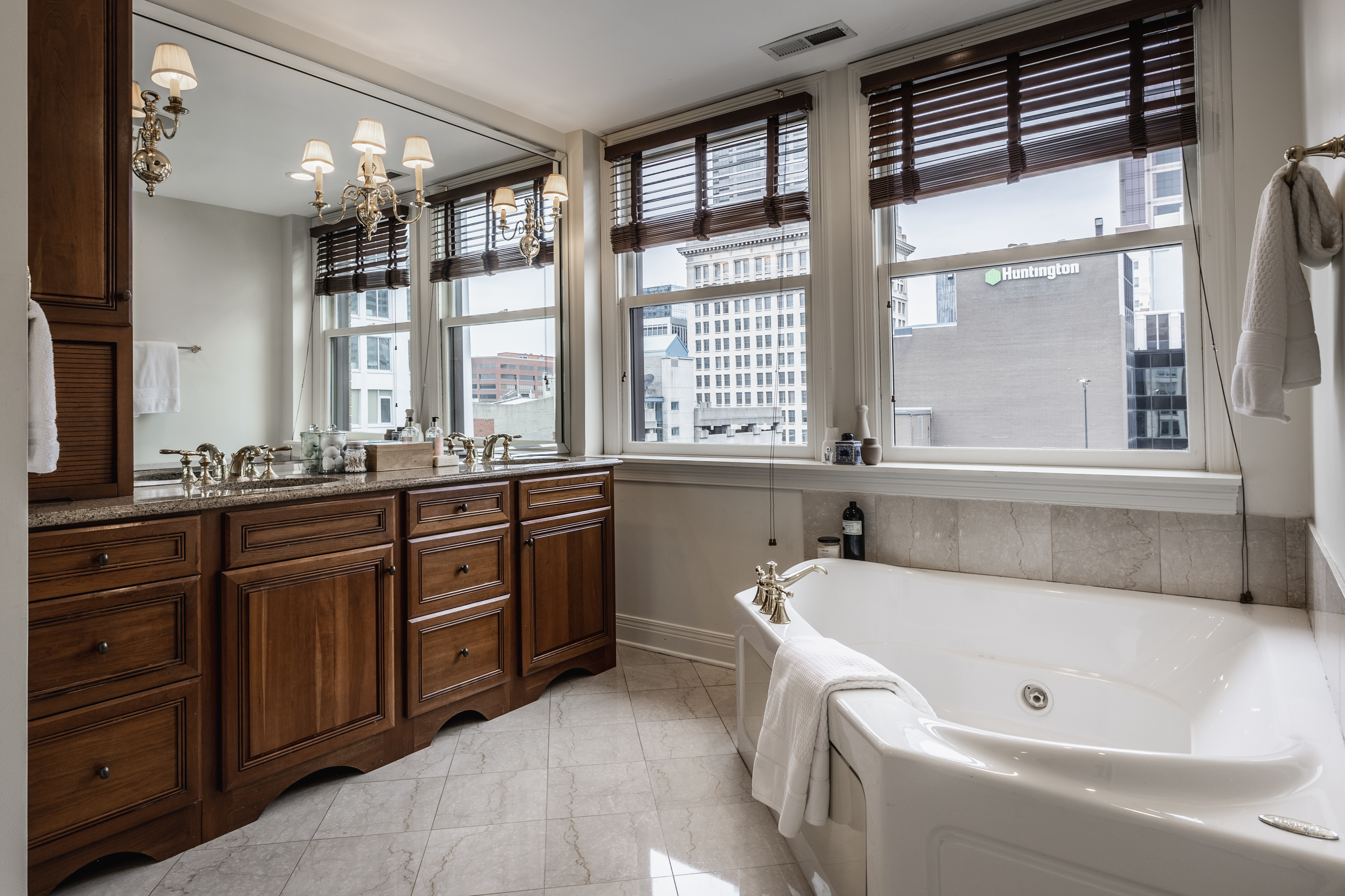 110 E Washington St. #900 Unit: 900