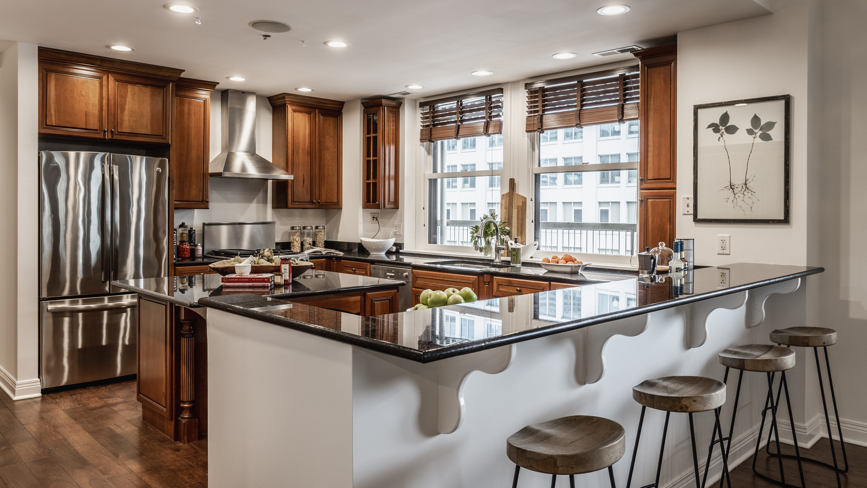 110 E Washington St. #900 Unit: 900