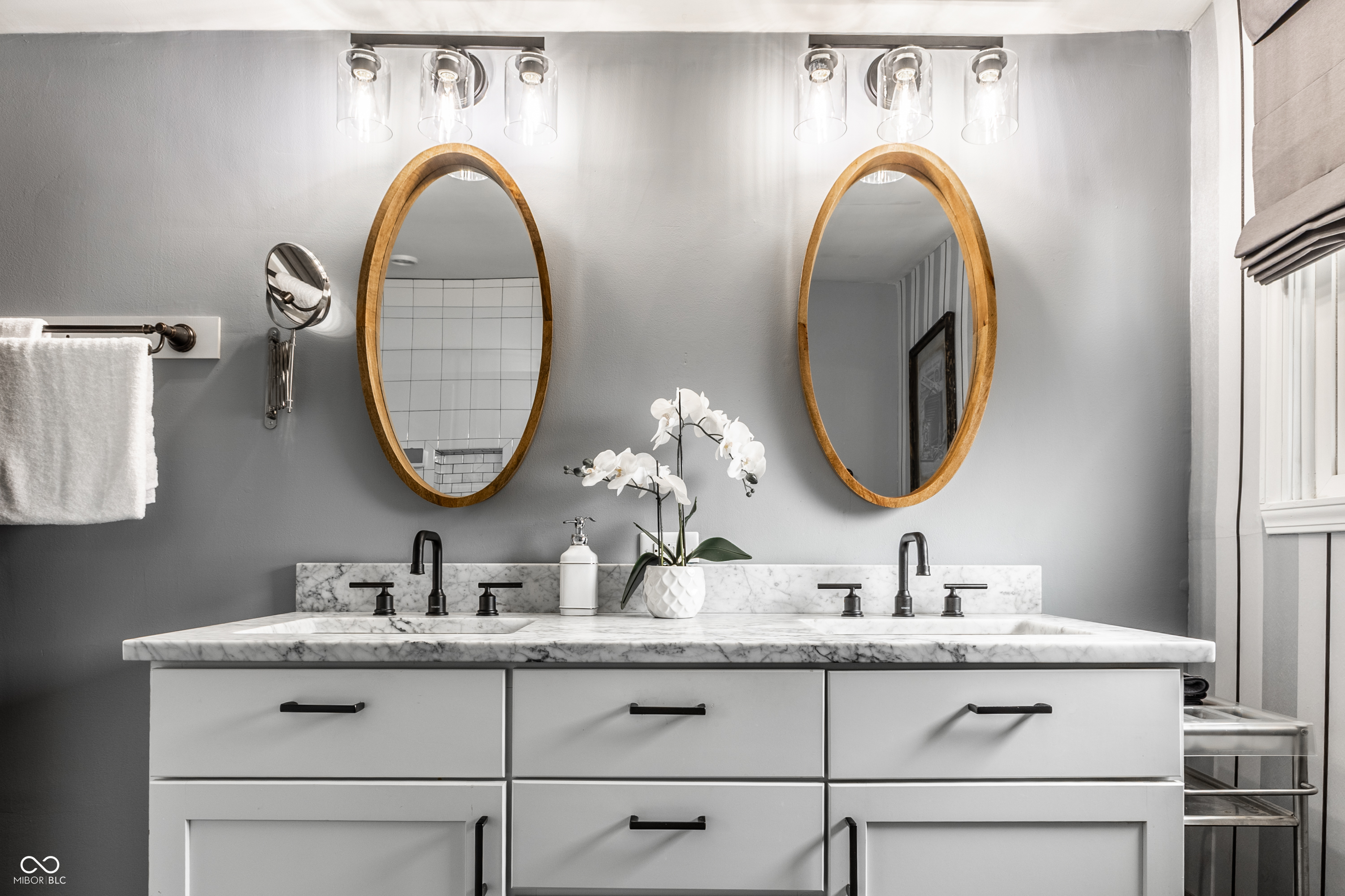 5626 Winthrop Avenue