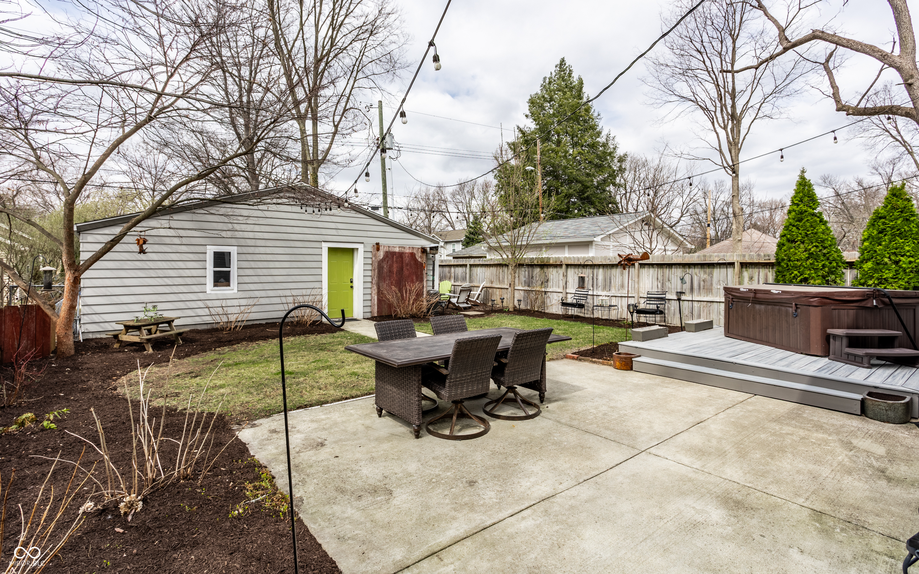 5626 Winthrop Avenue