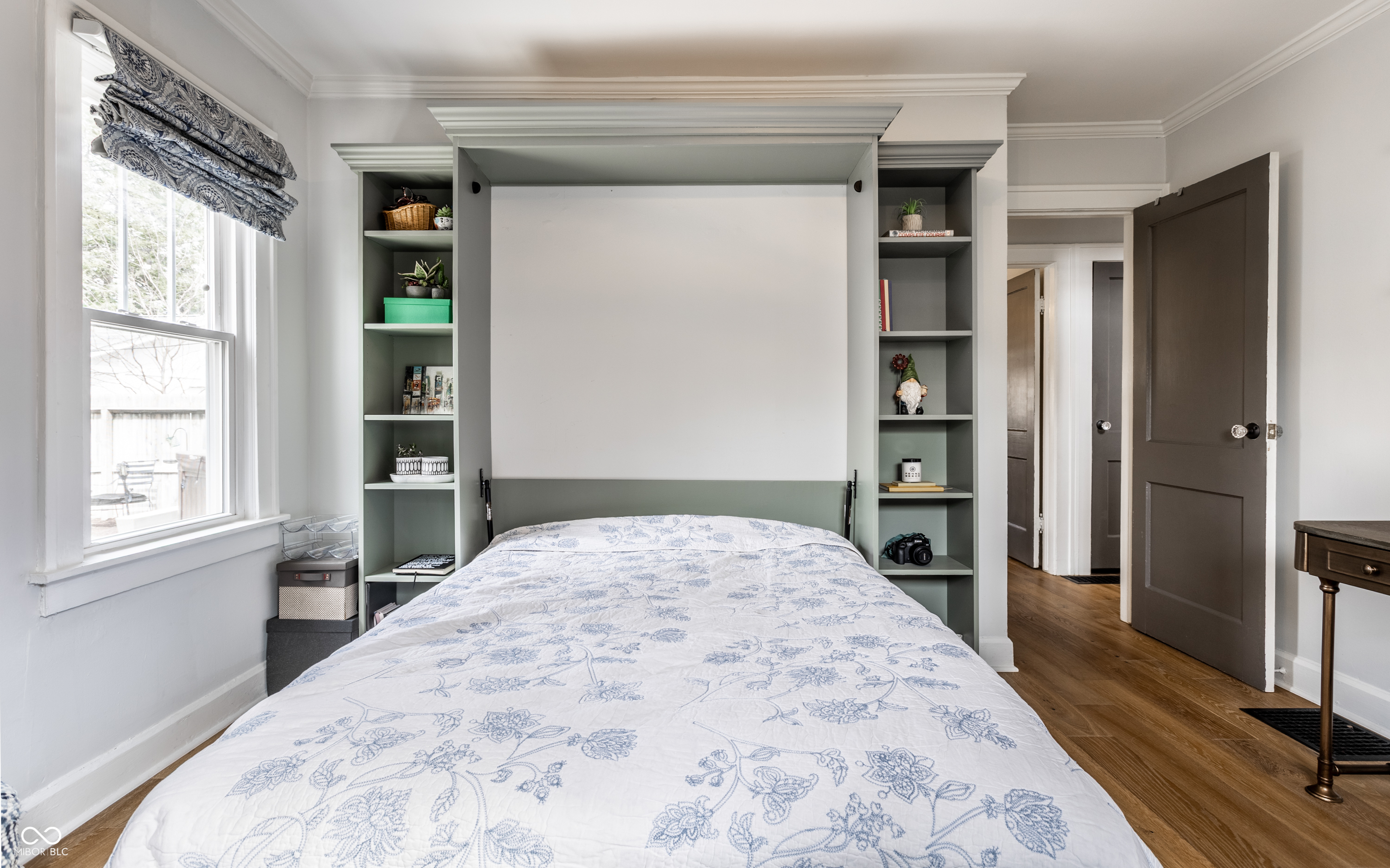 5626 Winthrop Avenue