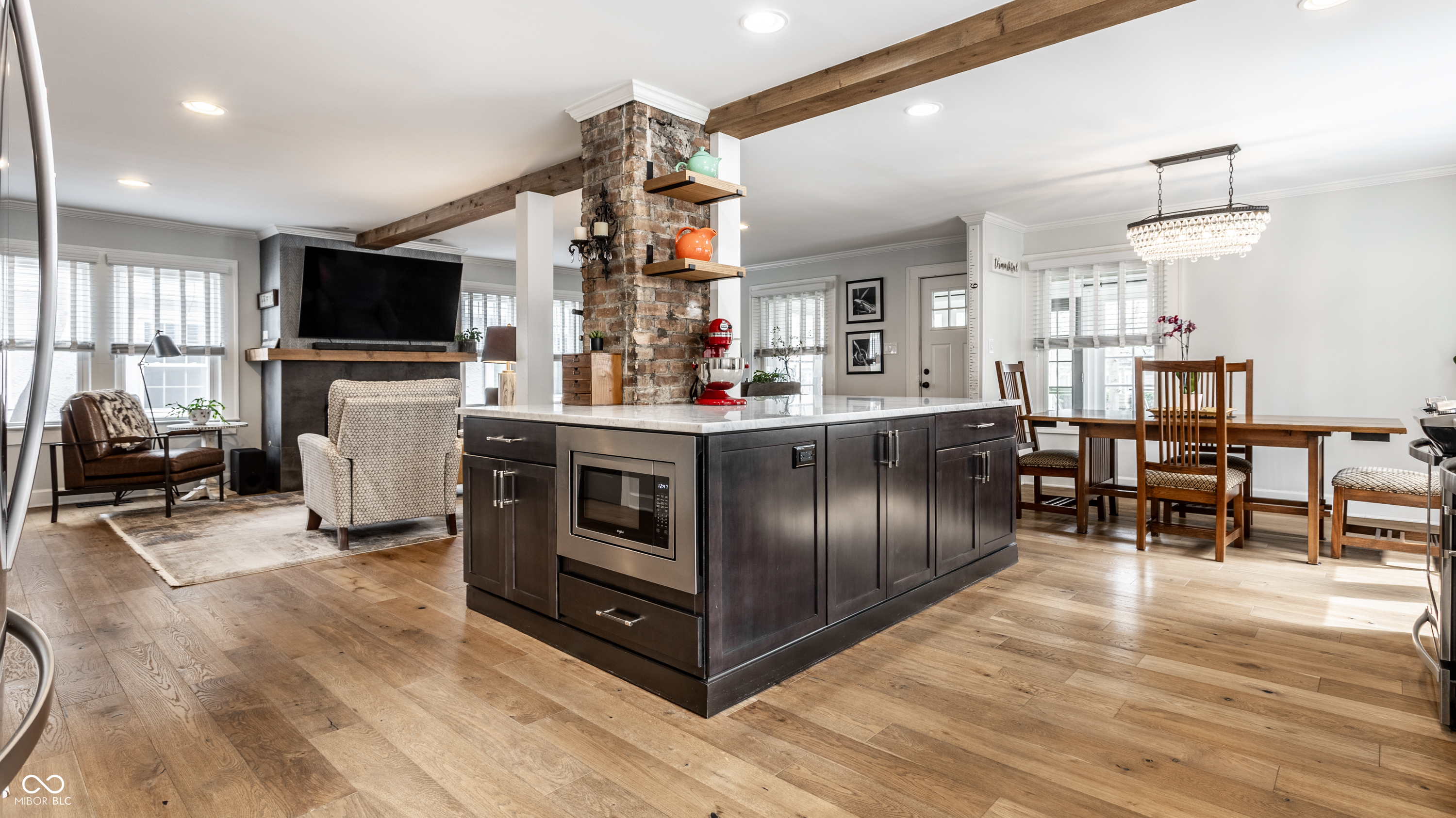 5626 Winthrop Avenue