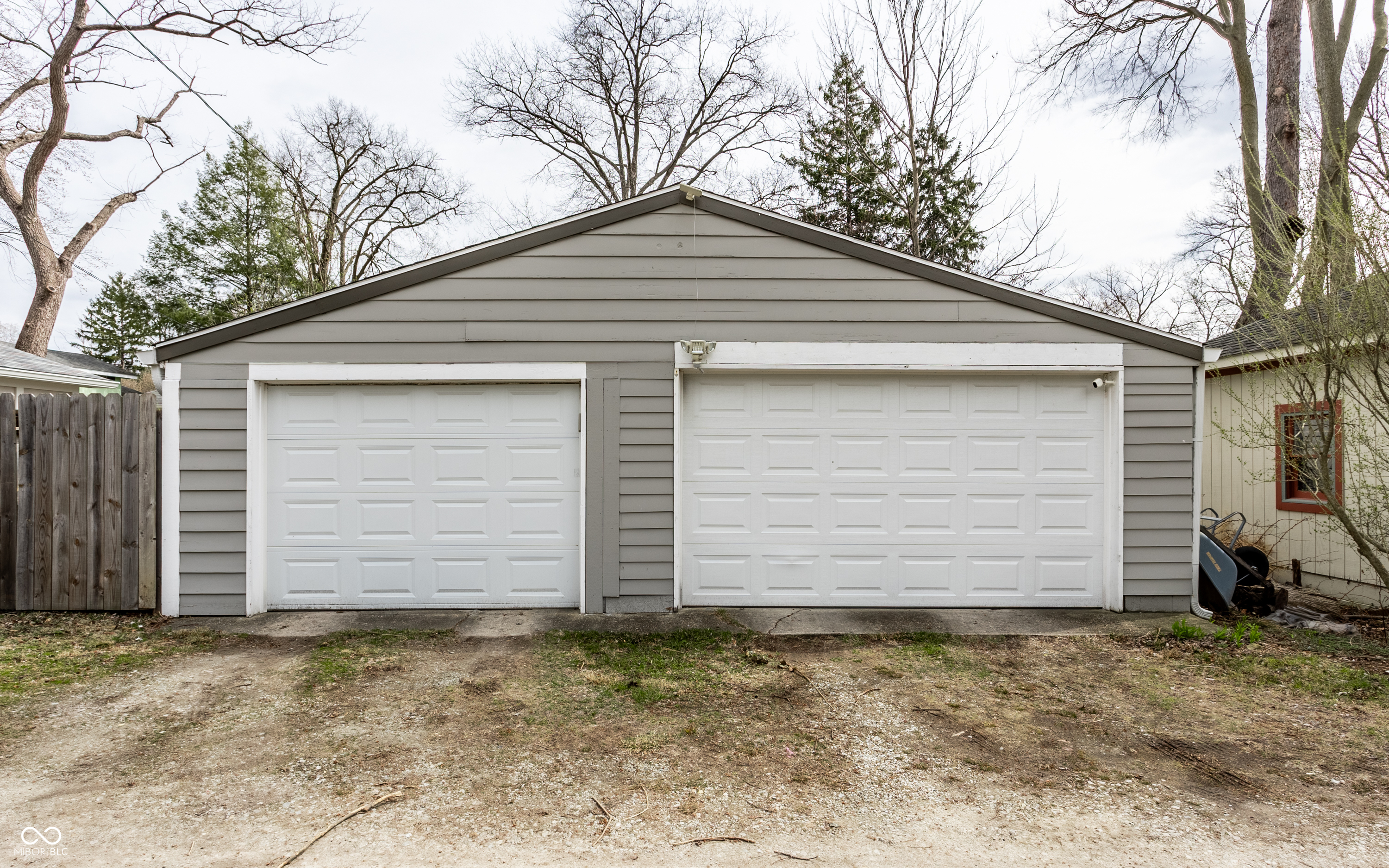 5626 Winthrop Avenue